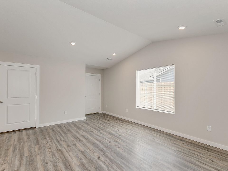 2nd image of 1913 E 69th Ct N