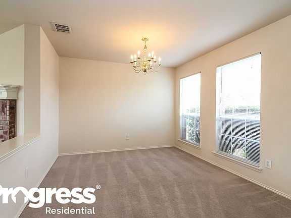 2nd image of 211 Balsam Grove Cir
