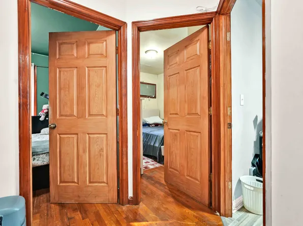 150-12 109th Avenue image 7 of 24