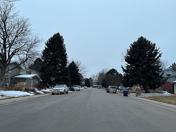 5th image of 4970 S Elmira St