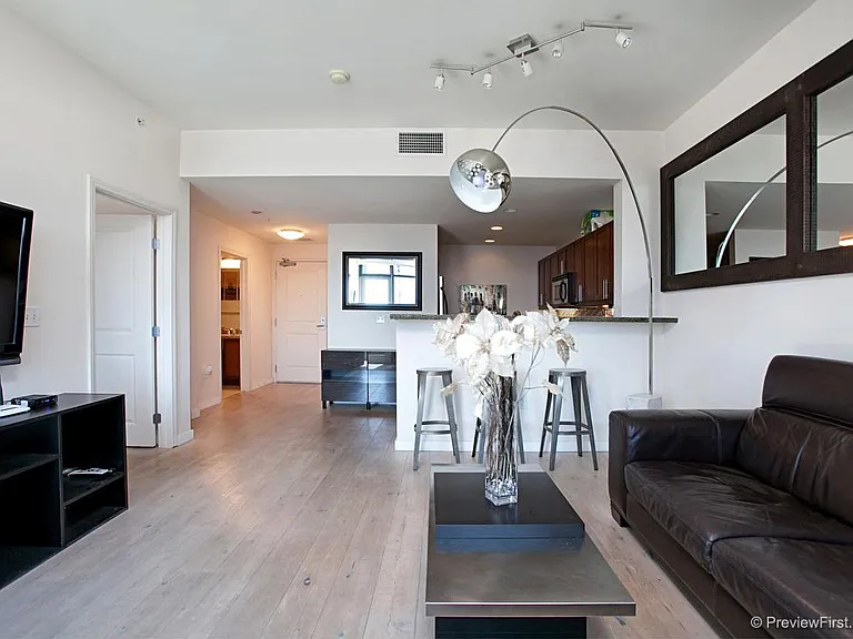 206 Park Blvd #707 — Photo 4