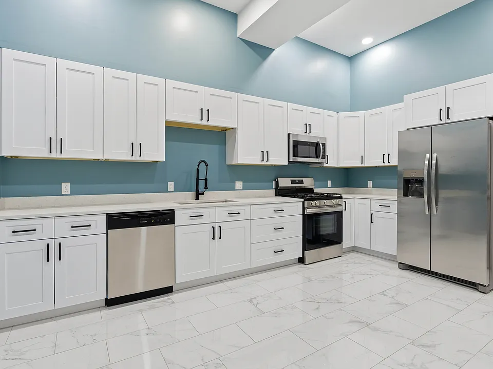 115-117 Mechanic St #1