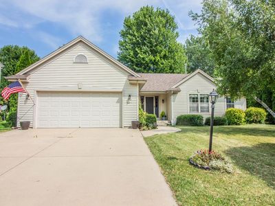 621 Bridlewood LANE, Watertown, WI, 53094