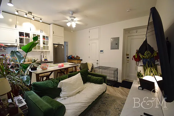 Rented by Brick&Mortar | media 9