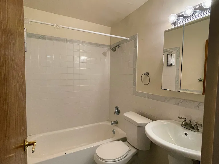 1415 5th St SE #8 — Photo 7