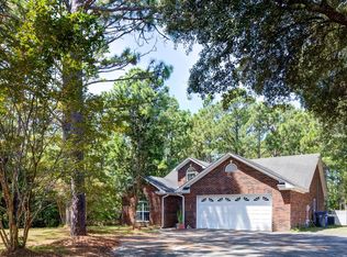 3741 Oakwood Dr SE, Southport, NC 28461