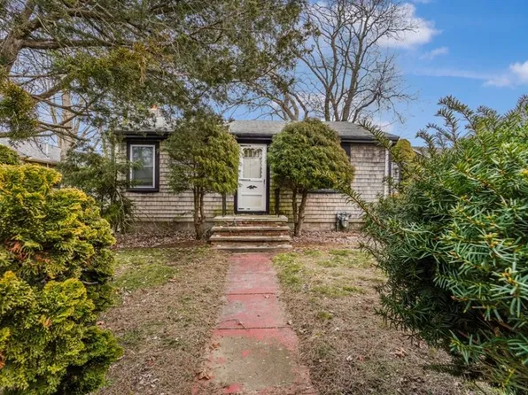 34 Mildred Ave, Swansea, MA 02777