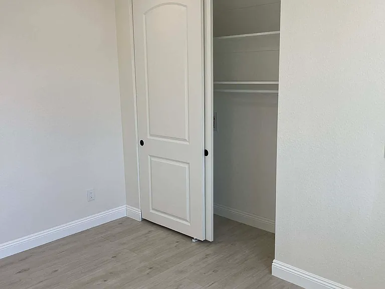 5337 Saxon St — Photo 10