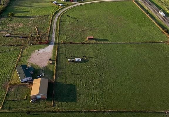 2nd image of 9207 Highway 377