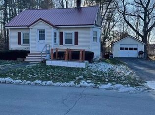 15 Abbott St, Old Town, ME 04468