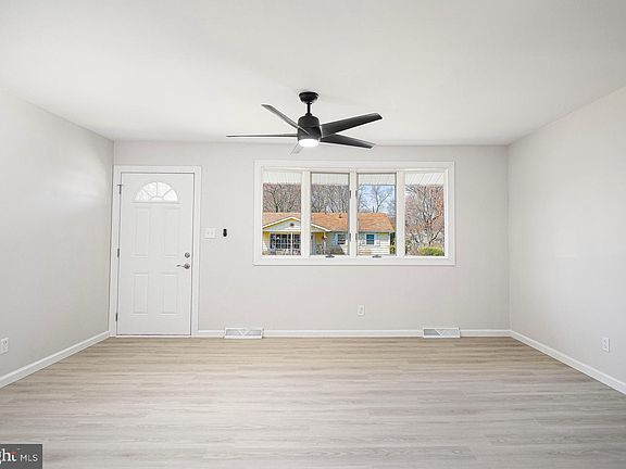 3rd image of 15 Peach Rd