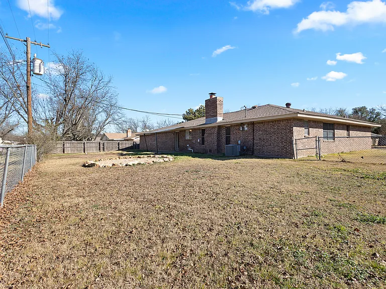 1206 Anetta St — Photo 11