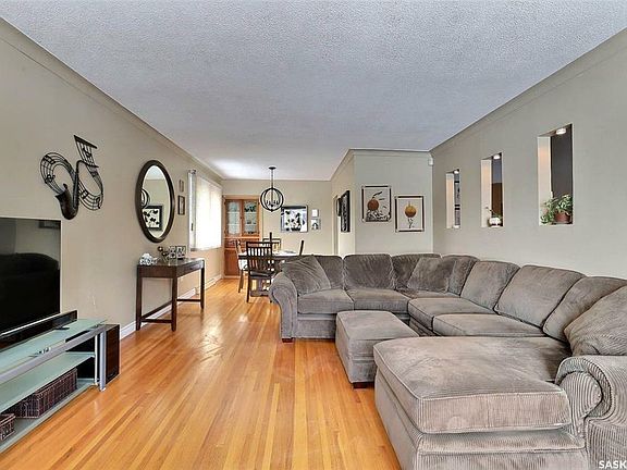 4th image of 2534 McTavish St