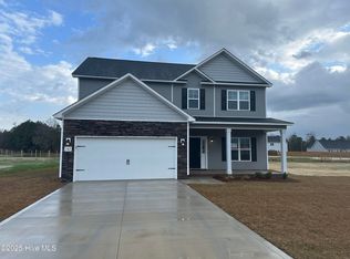 162 Uzzell Rd, Hubert, NC 28539