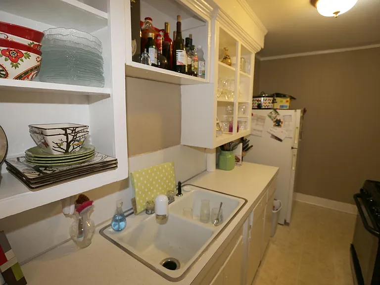 813 Beechwood St #4 — Photo 5