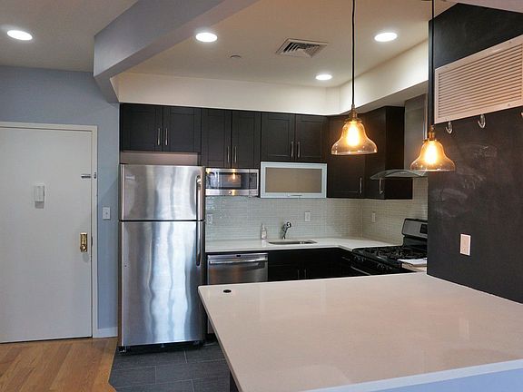 3rd image of 2540 38th St #4A