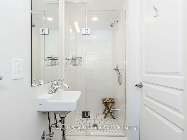 4 Cove Ct #104 — Photo 12