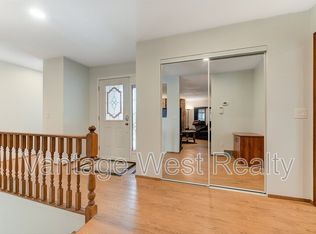 1370 Springfield Rd, Kelowna, BC V1Y 5V1