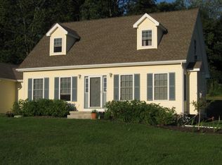 18 Laura Ln, Ravena, NY 12143