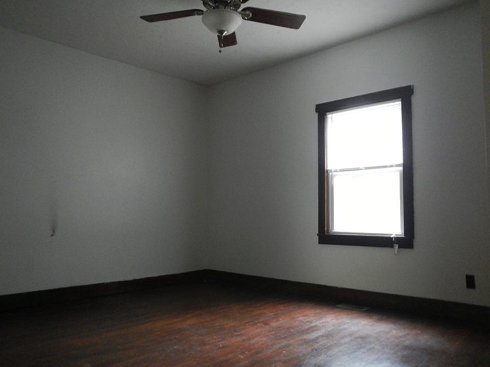 2nd image of 210 Newton Rd