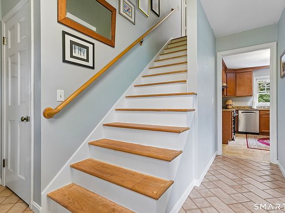 3rd image of 42 Riverbend Drive