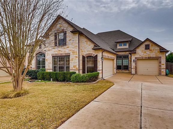 3rd image of 3503 Curtis Dr