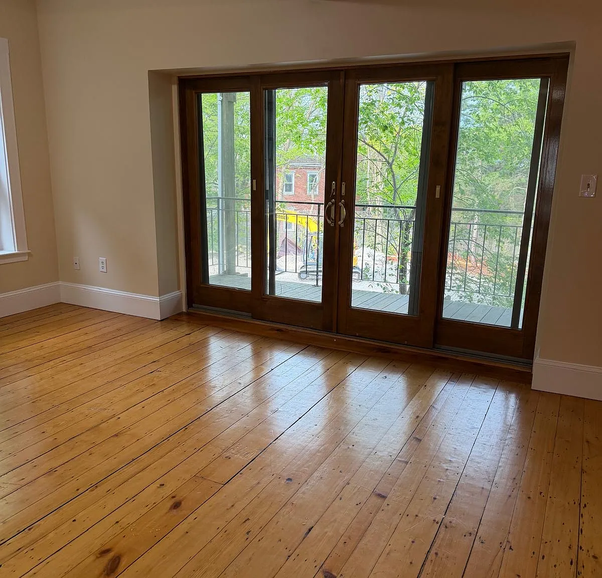 2 bed, 9999 sqft, $2,700 — Photo 3