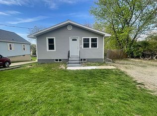 585 Roosevelt St, Creve Coeur, IL 61610