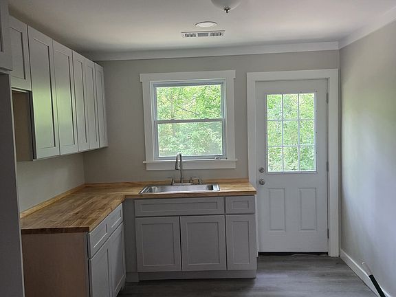 4th image of 150 Elberton St