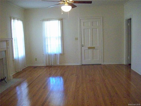 4th image of 3704 Gilbert Dr