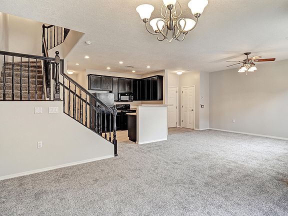 5th image of 601 Menaul Blvd NE Unit 4302