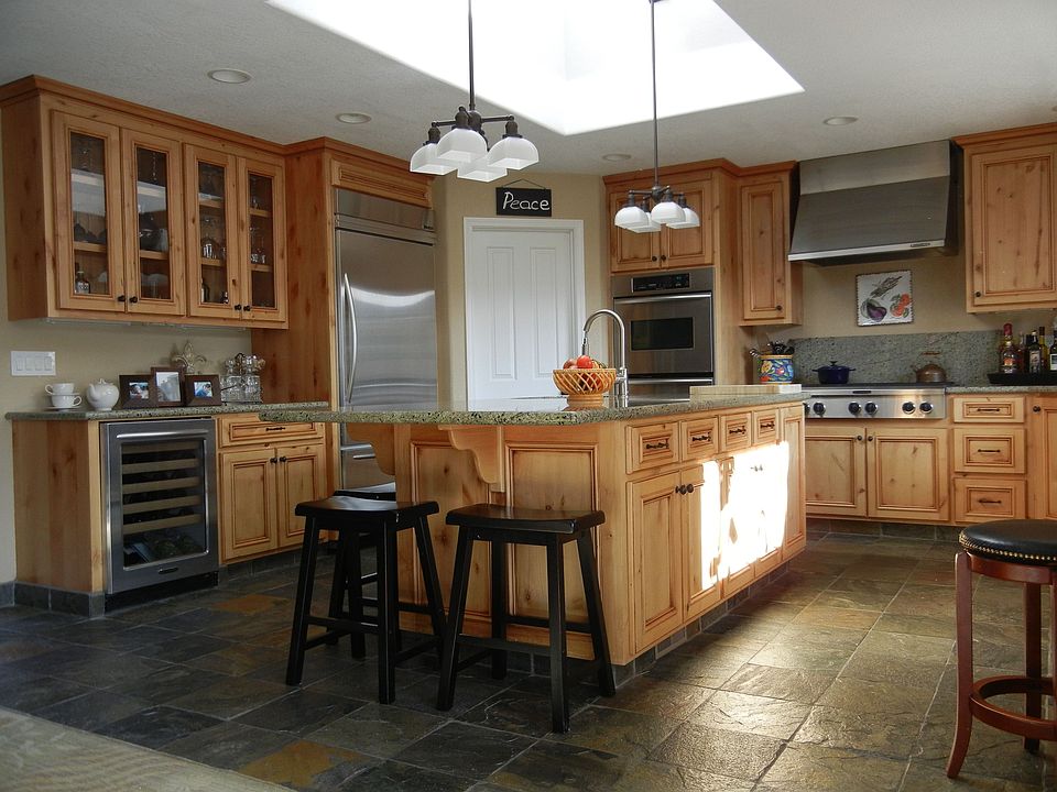 2nd image of 853 Ridgemark Dr