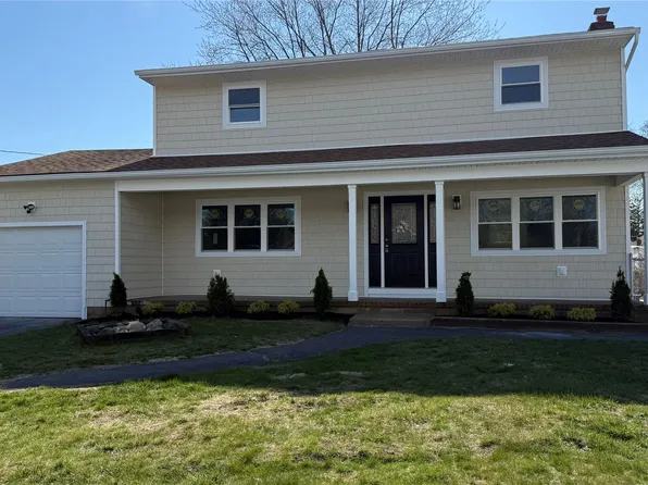211 4th Avenue, West Babylon, NY 11704