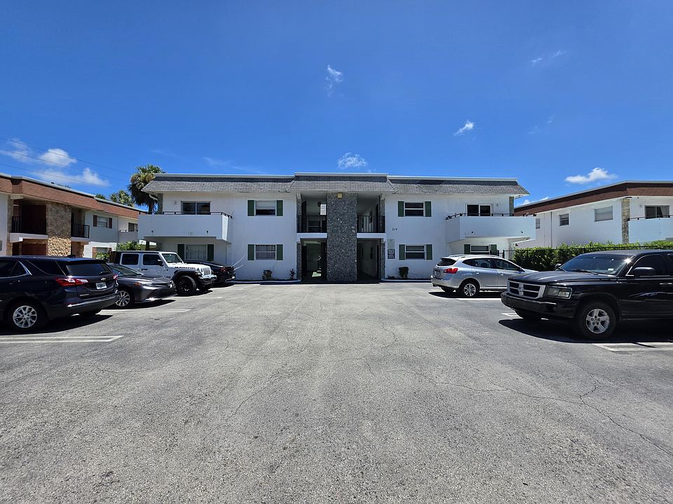1st image of 214 SW 1st St #I-2