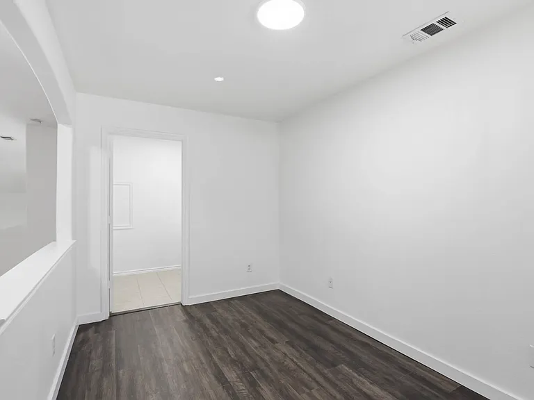 10067 Wake Bridge Dr — Photo 20