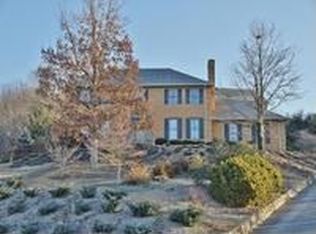 5009 Meadow Creek Dr, Roanoke, VA 24018