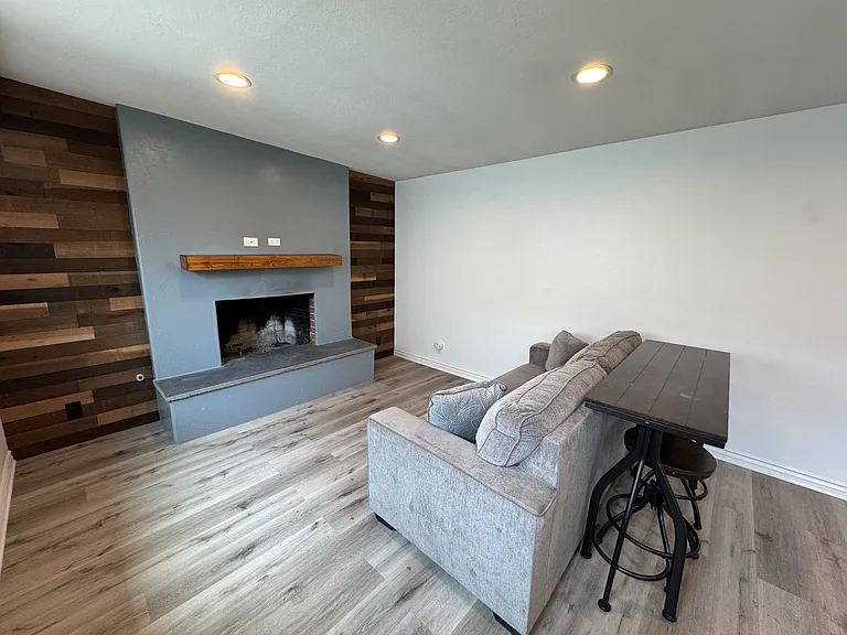 4523 E La Cara St #B — Photo 11