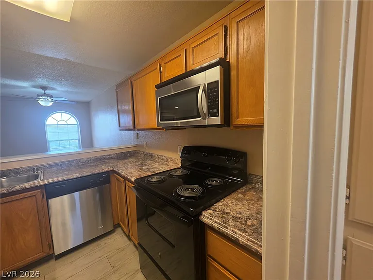 1800 Edmond St #162 — Photo 8