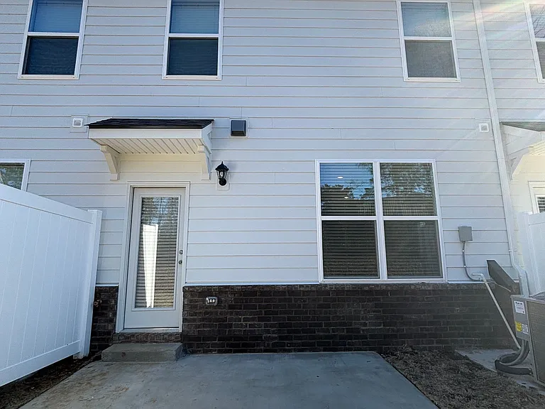 4253 Feetham Dr — Photo 15