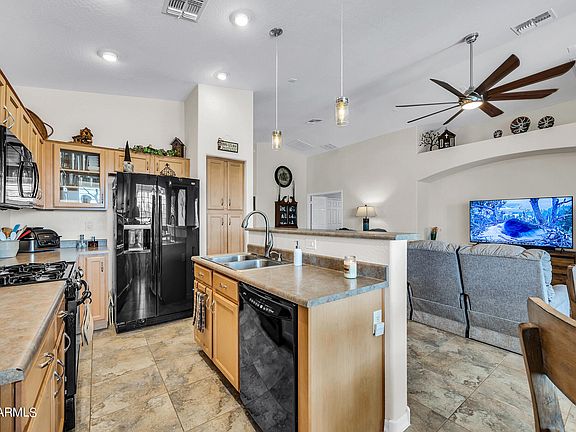 4th image of 4425 W HEYERDAHL Drive