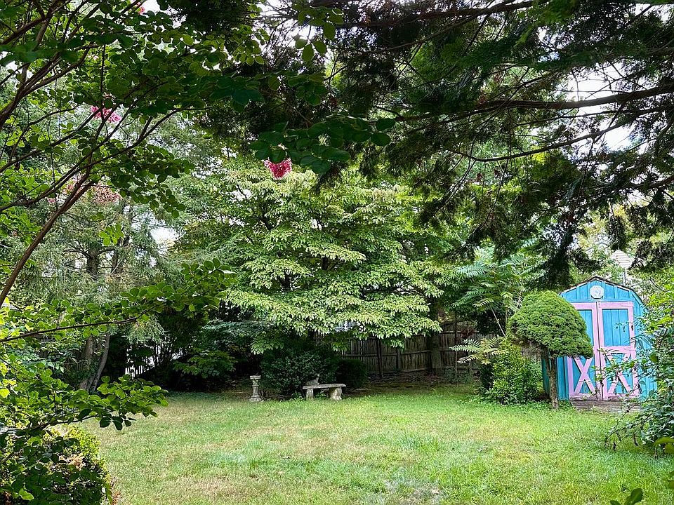 2nd image of 226 Park Pl