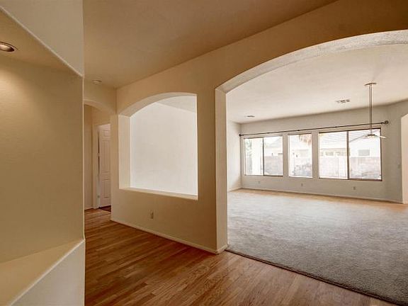 5th image of 731 W Cherrywood Dr