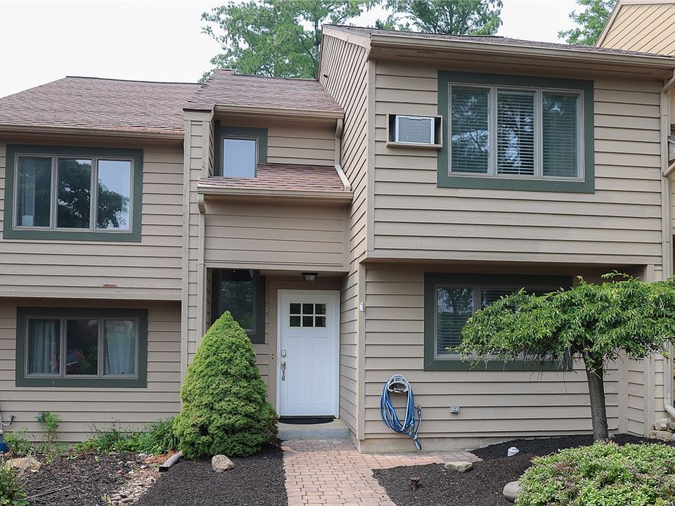 1st image of 9 Golfside Cir