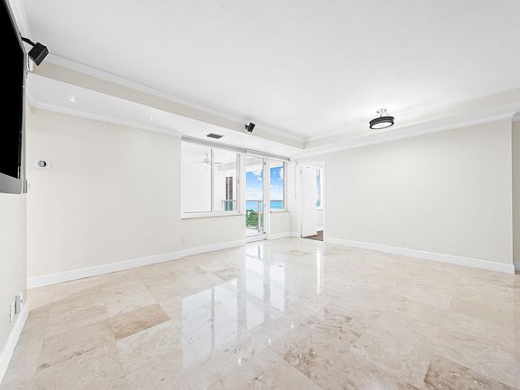 3rd image of 3233 NE 34th Street #1712