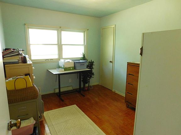 5th image of 26950 Wilkinson St