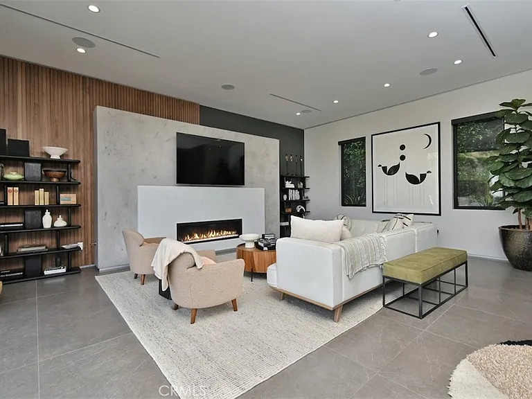 14753 Round Valley Dr — Photo 6