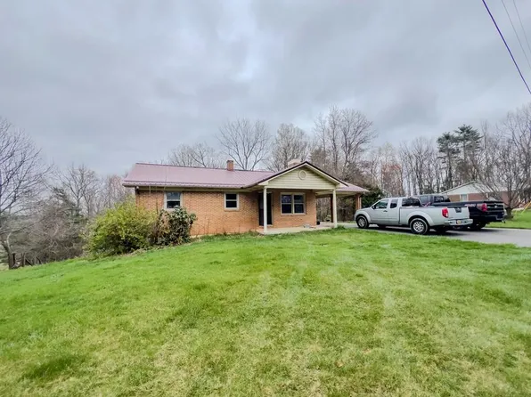 730 Wildcat Rd, Hillsville, VA 24343
