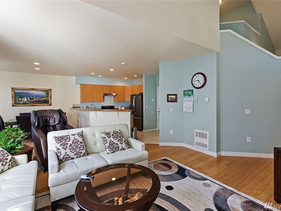 Another shot of the great room looking back into the kitchen.