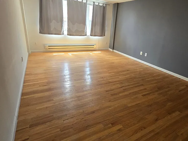 1101 Saint Paul St #302 — Photo 16