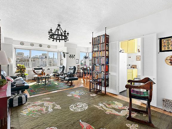 4th image of 77 E 12th St APT 20E